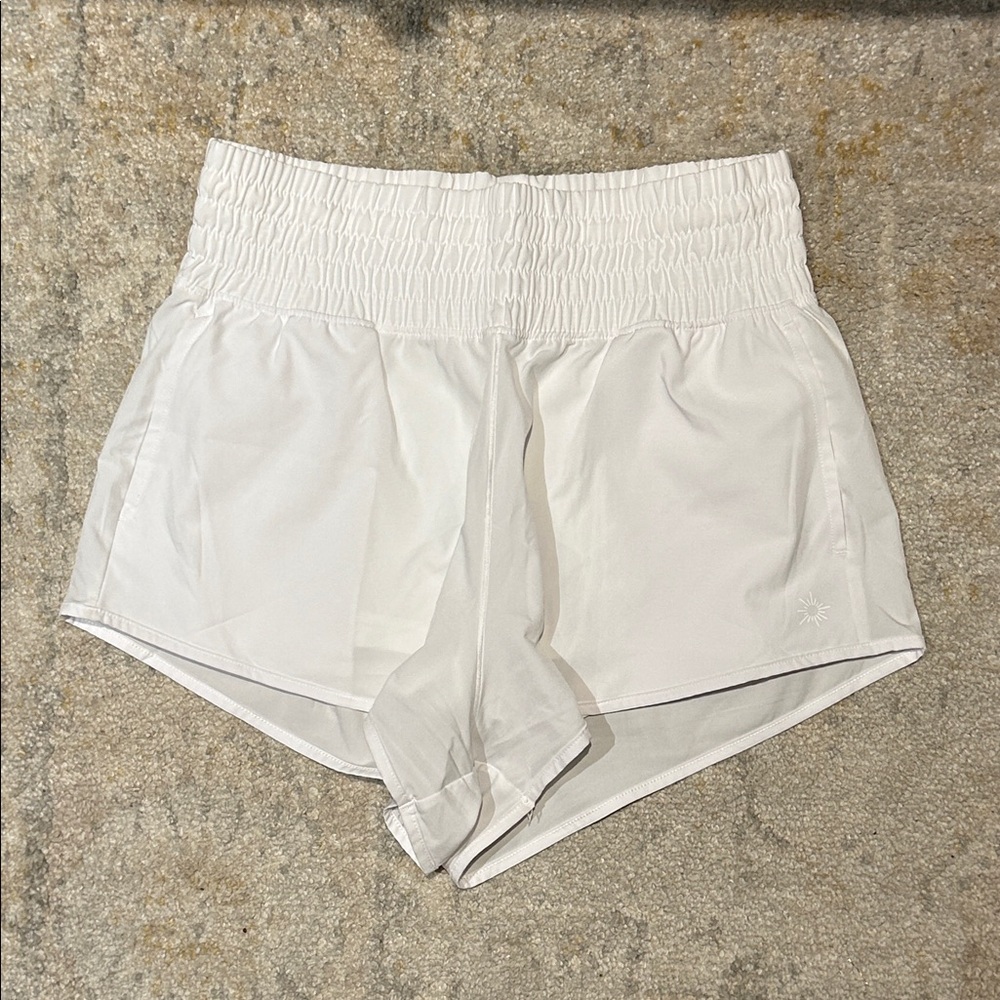 offline aerie 2” hot stuff shorts - Picture 3 of 4